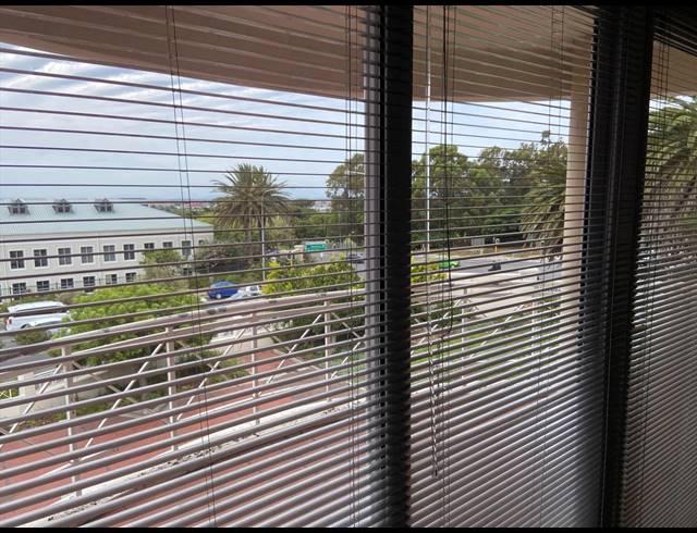 126M² OFFICE TO LET IN WESTLAKE